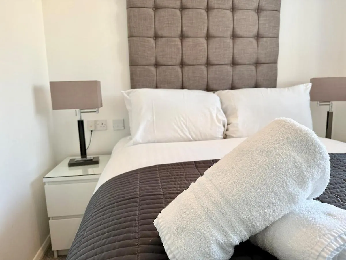 Cardiff Bay Escape Stunning Views Free Parking Apartment United Kingdom