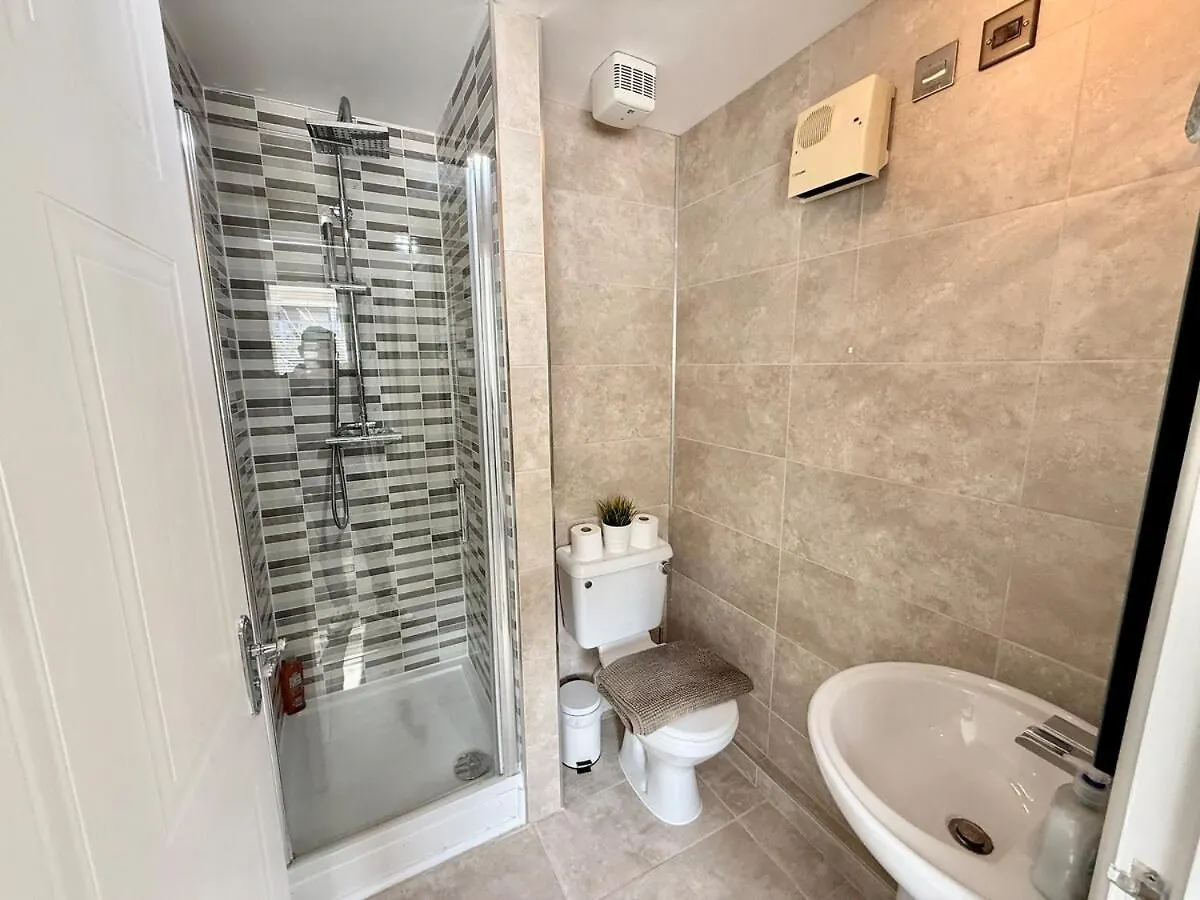 Cardiff Bay Escape Stunning Views Free Parking Apartment United Kingdom